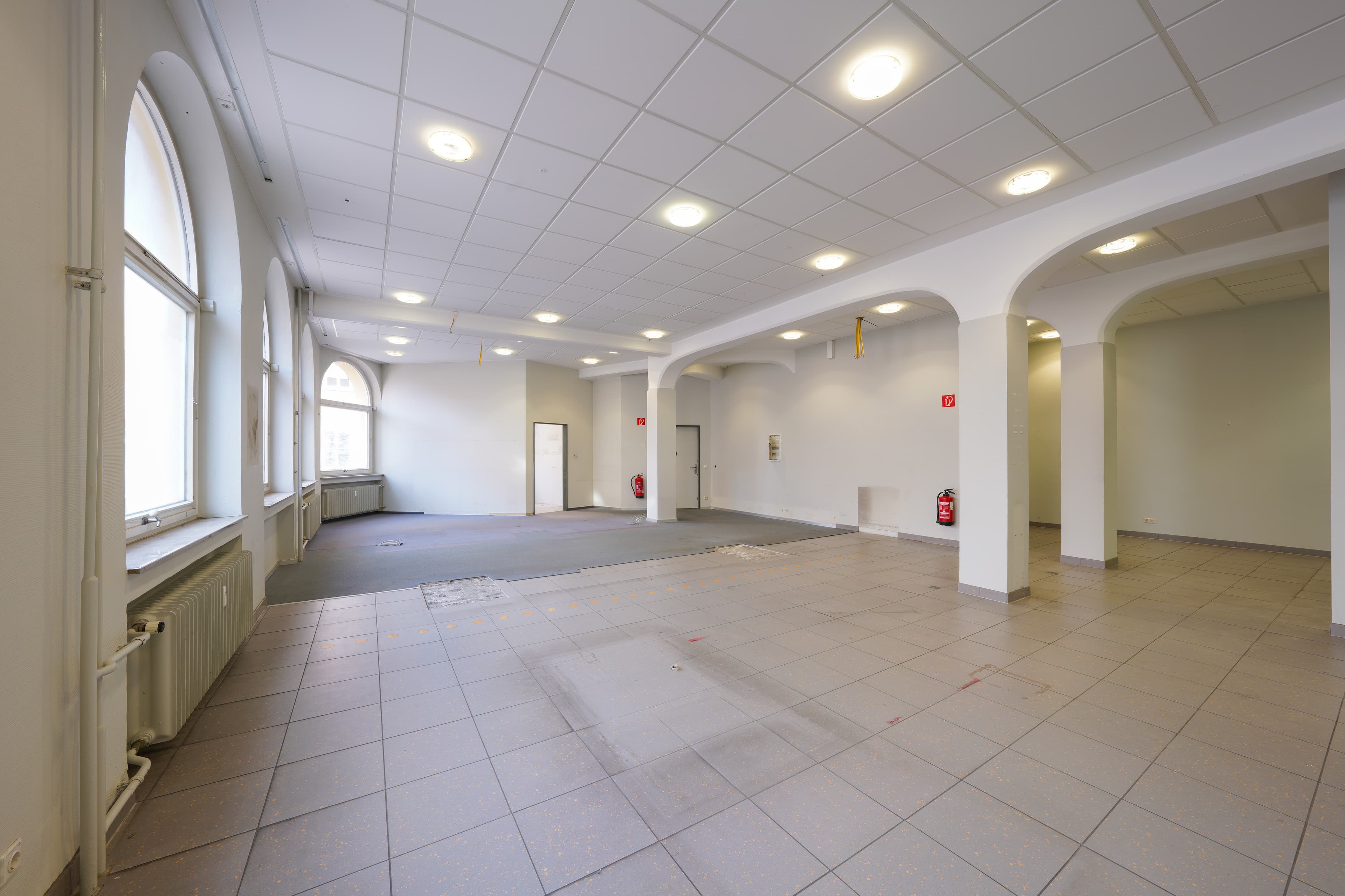 Repräsentatives Büro- und Geschäftshaus mit ca. 1.498 m², Innenhof und Entwicklungspotenzial - Thumbnail 12