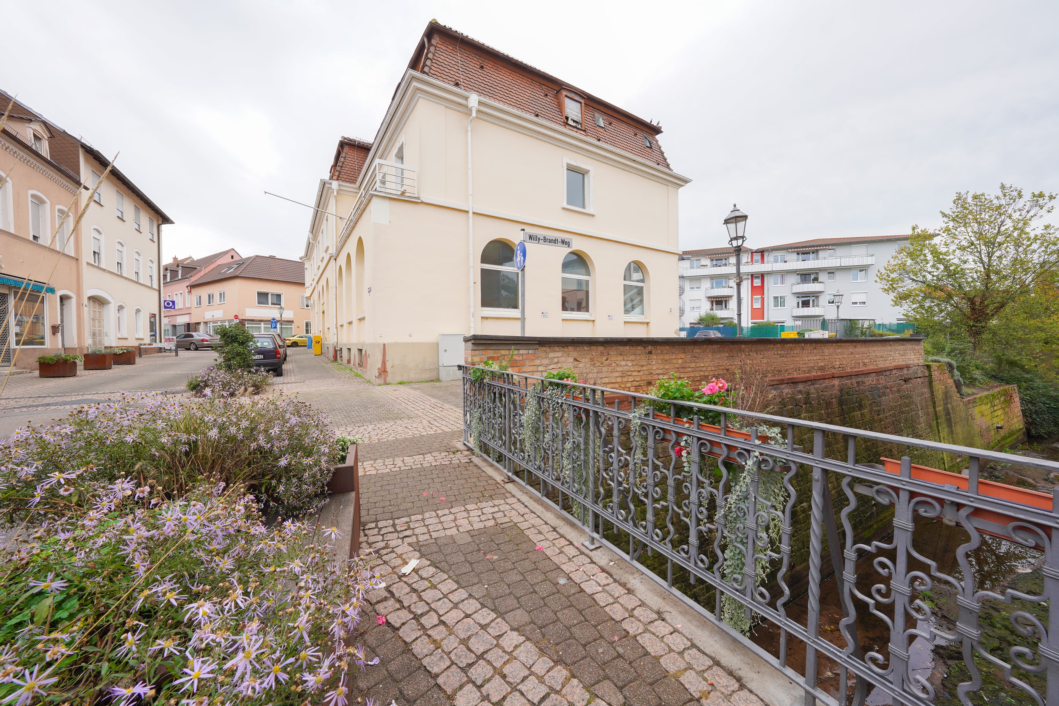 Repräsentatives Büro- und Geschäftshaus mit ca. 1.498 m², Innenhof und Entwicklungspotenzial - Thumbnail 5